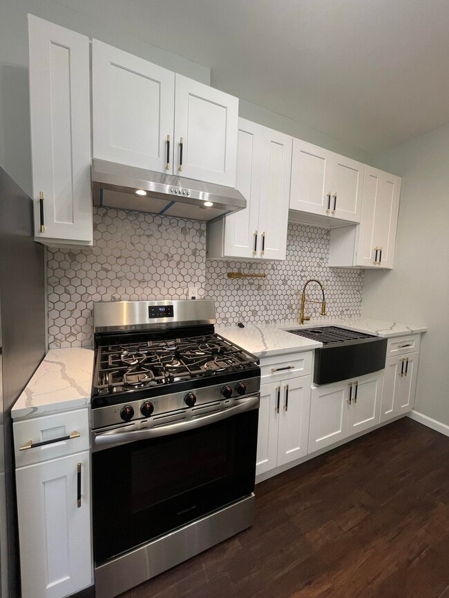 Building Photo - 298 New York Ave