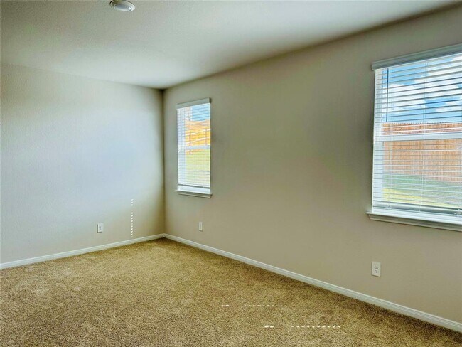 Building Photo - 152 Docile Lp