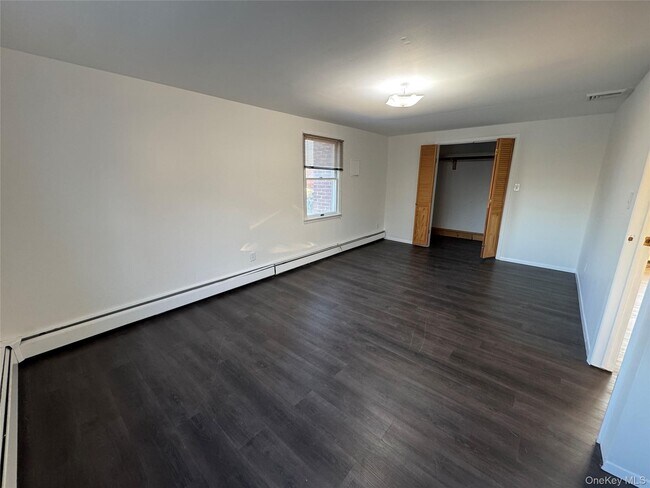 Building Photo - 906 Polk Ave