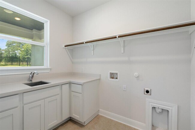 Building Photo - 159 Fireside Rd
