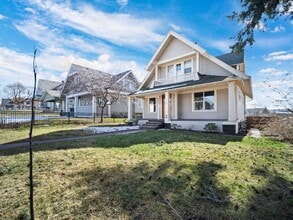 Building Photo - 4 Bed, 2 Bath Long Term Rental in GU District