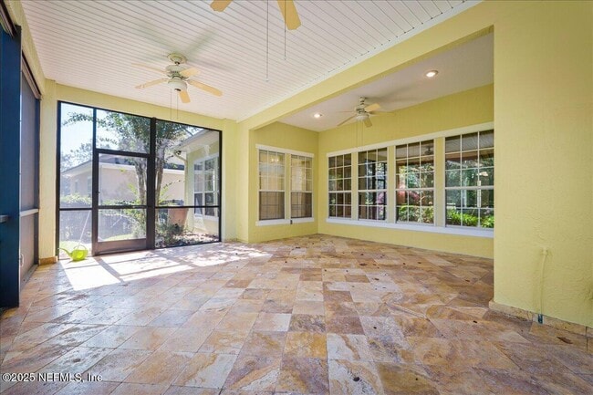 Building Photo - 1028 Meadow View Ln