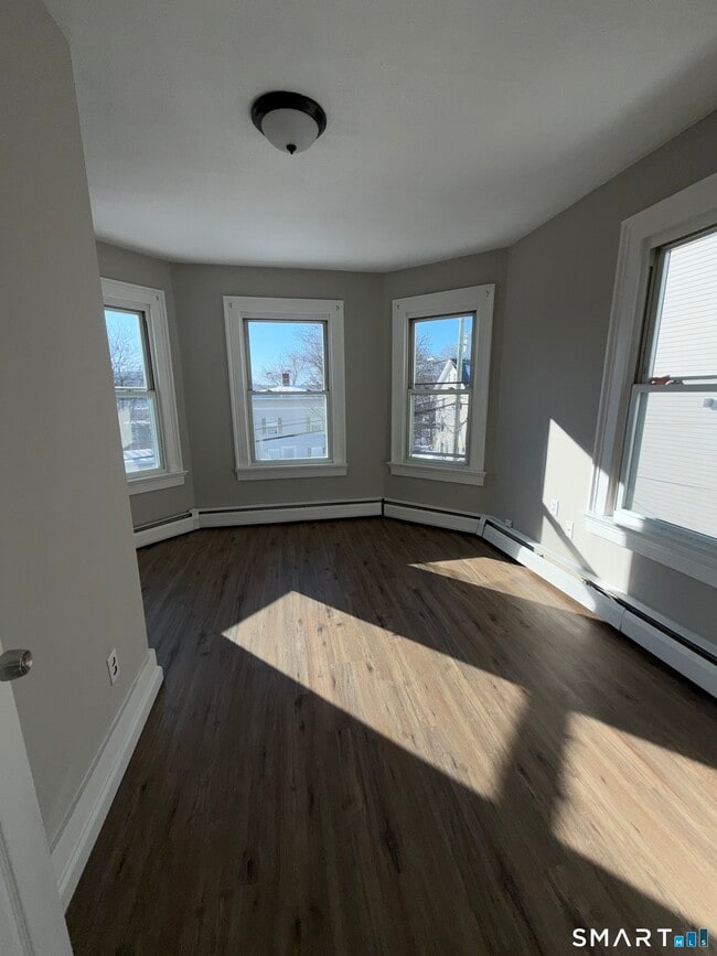 Building Photo - 42 Summer St