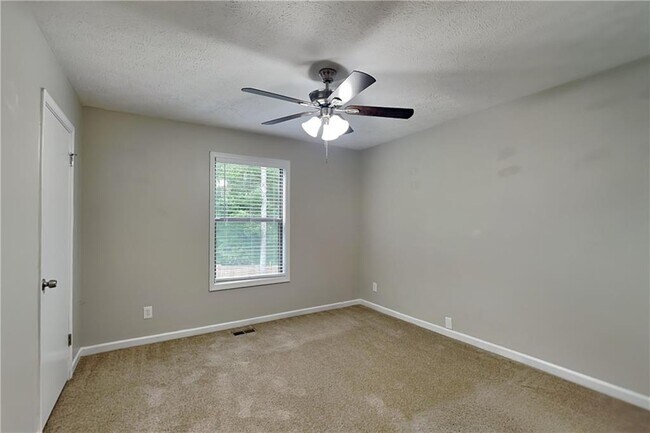 Building Photo - 6606 Catawba Dr