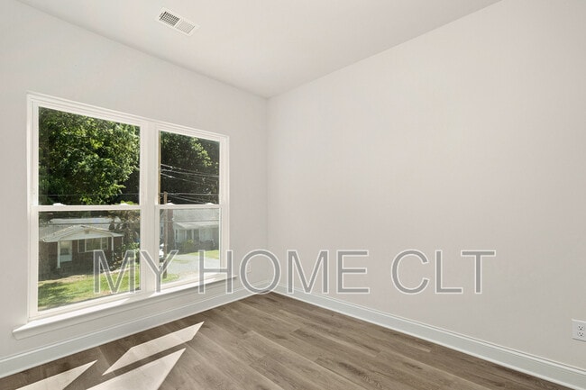 Building Photo - 2309 Ellen Ave