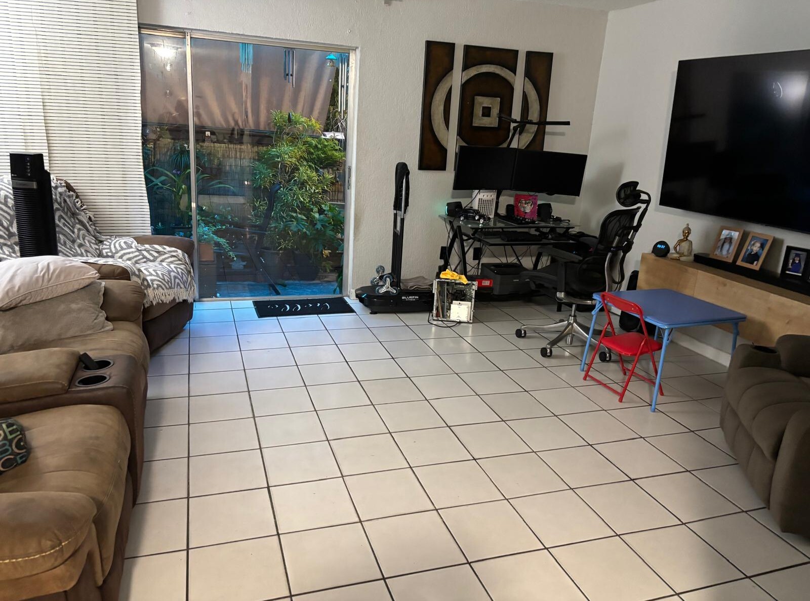 Building Photo - 10834 N Kendall Dr