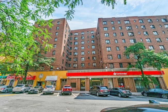 Building Photo - 1440 East Ave