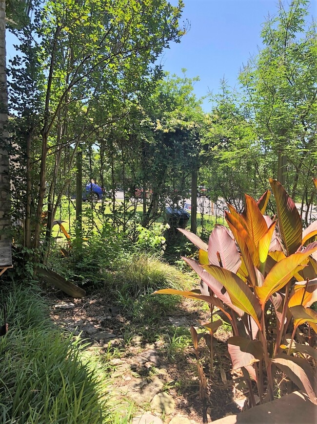 Building Photo - 6503 Hart Ln