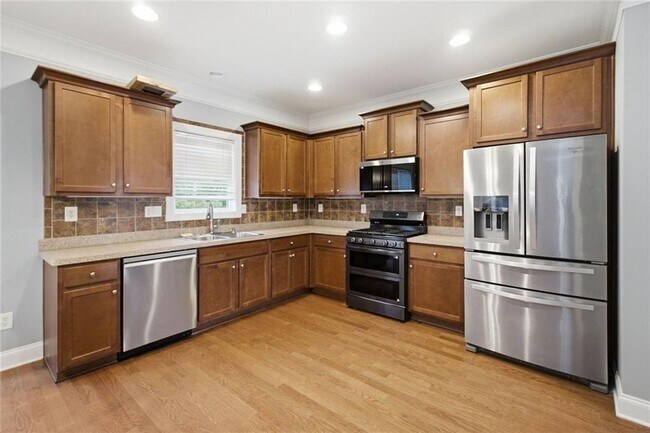 Building Photo - 518 S Fortune Way