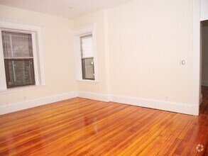 Building Photo - 1378 Beacon St