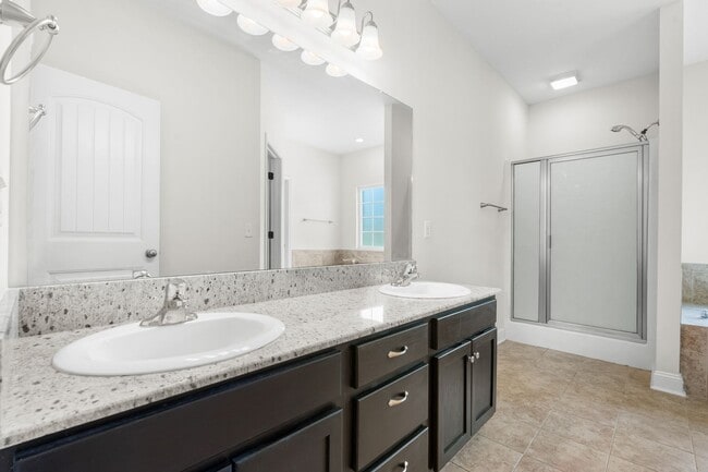 Building Photo - 102 Ledbury Cove