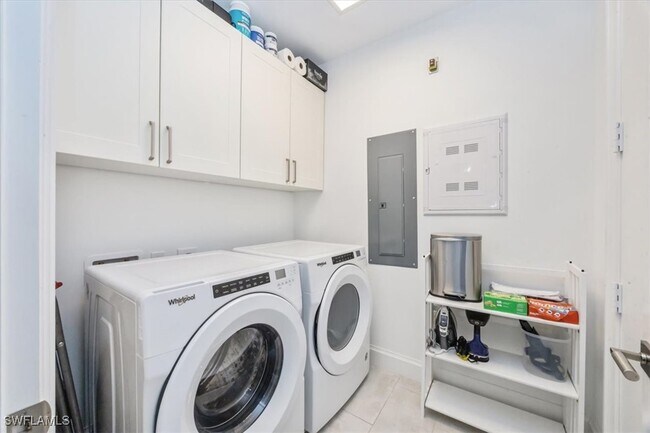 Building Photo - 1111 Central Ave