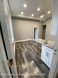 Building Photo - 230 N 19th St
