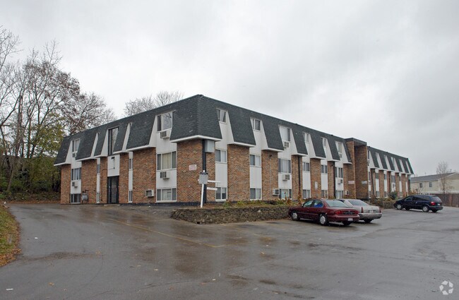 Primary Photo - 437 Briarwood Ave