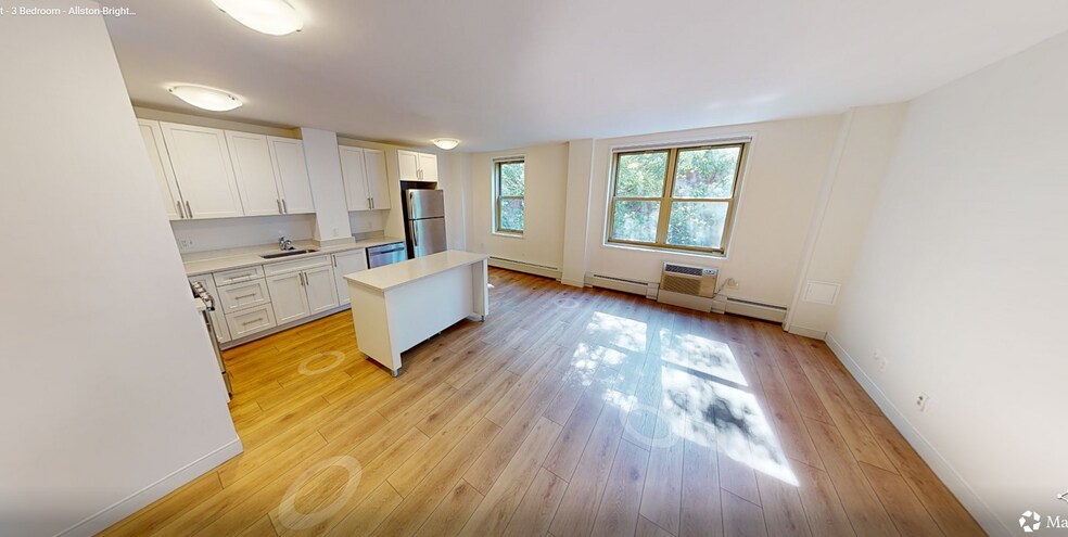 Building Photo - 63 Gordon St