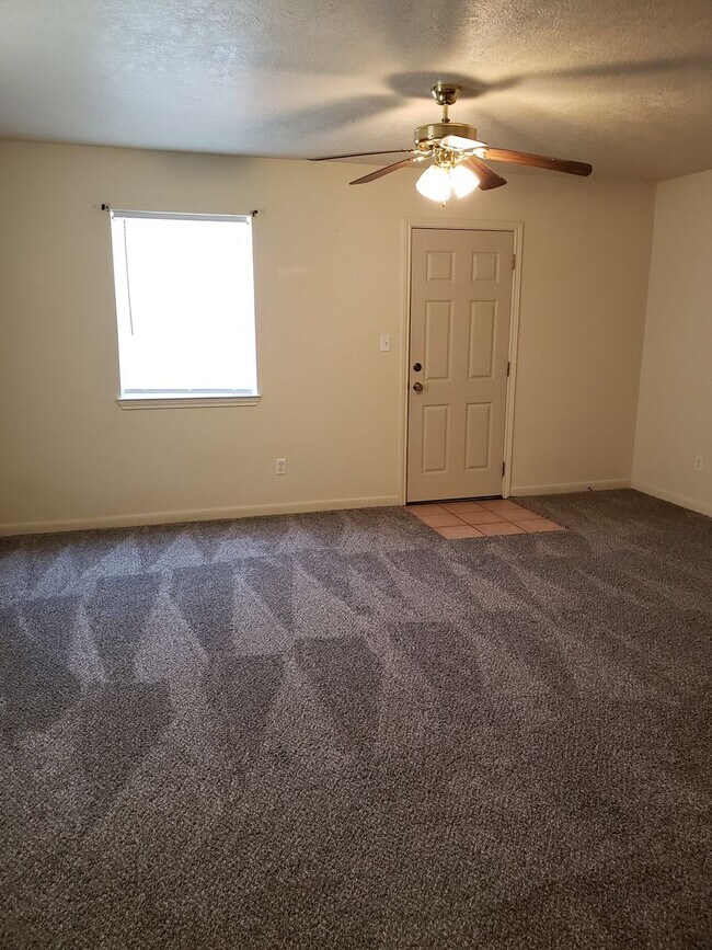 Primary Photo - 2810-2814 90th Street