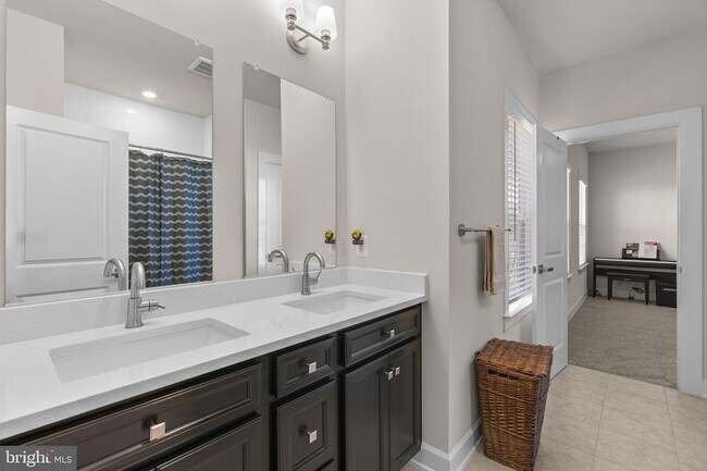 Building Photo - 8417 Bald Eagle Ct