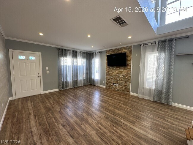 Building Photo - 8848 Hampton Green Ave