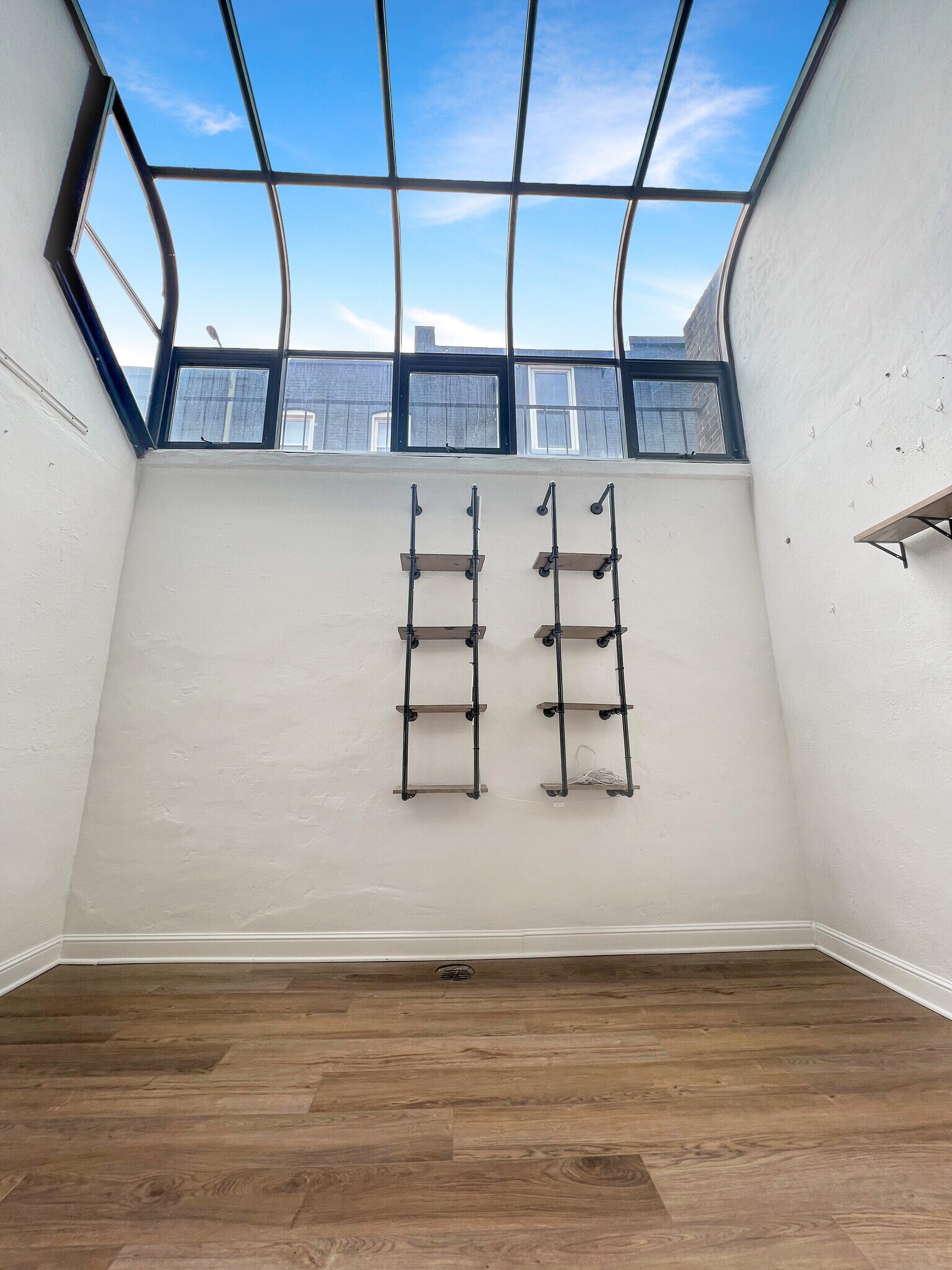 Building Photo - 1715 15th St NW