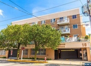 Building Photo - 10 Palisade Ave