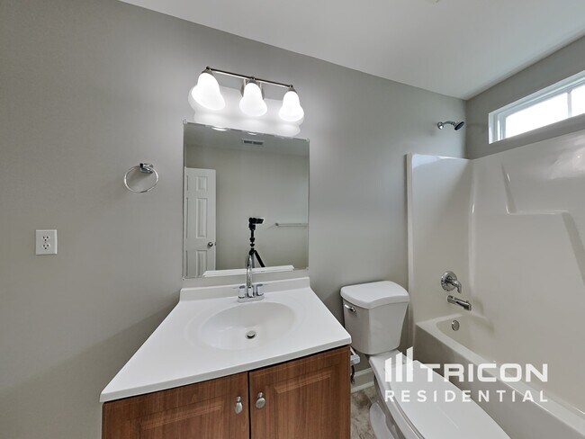 Building Photo - 7337 Ethans Way
