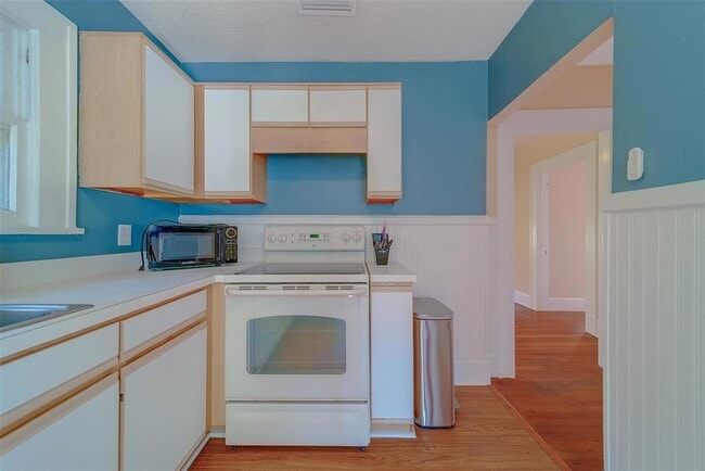 Building Photo - 4642 7th Ave N