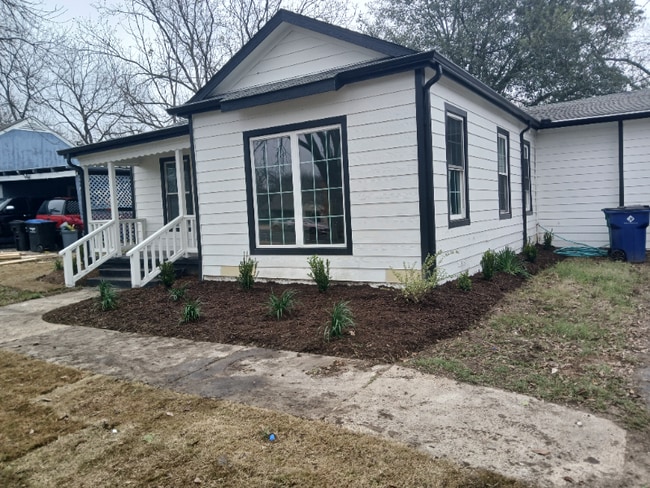 Building Photo - 1110 Commerce Dr