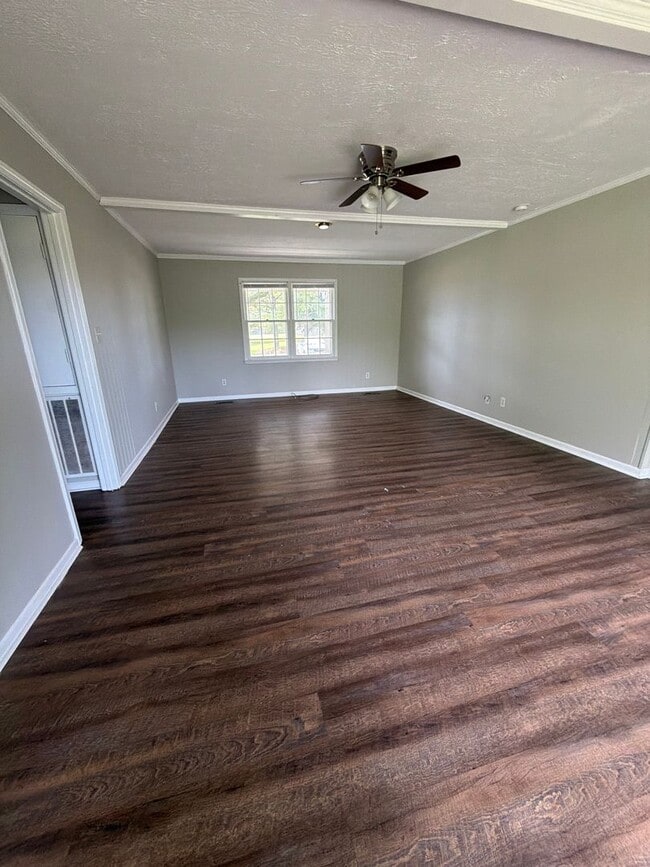 Building Photo - Available Now! Stunning Home!!