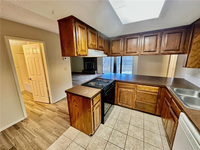 Building Photo - 3507 W Beechwood Dr