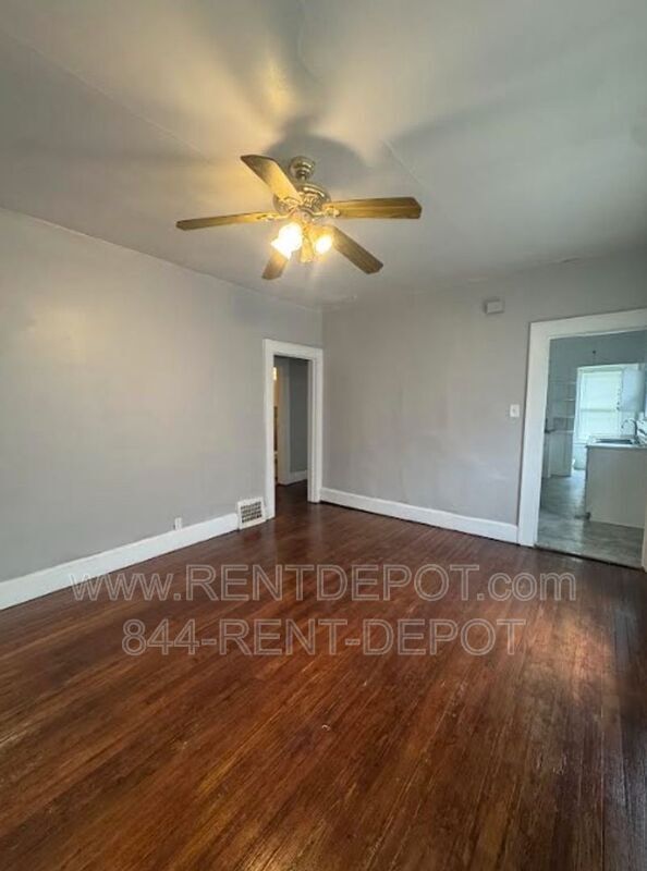 Building Photo - 621 Covert Ave
