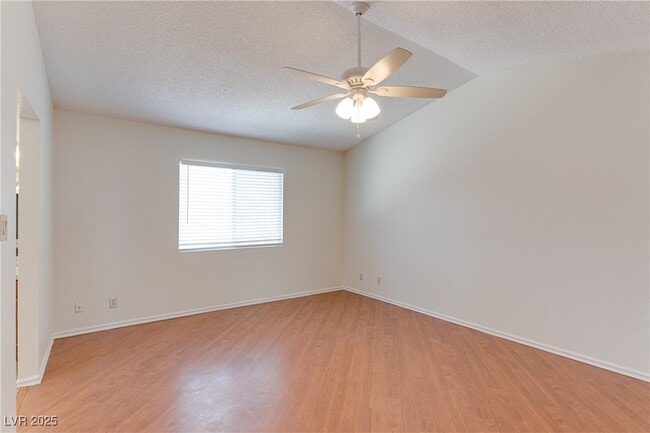 Building Photo - 1517 Kirby Dr