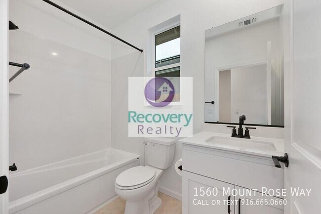 Building Photo - 1560 Mount Rose Ln