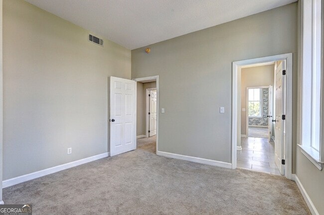 Building Photo - 123 S Broad St