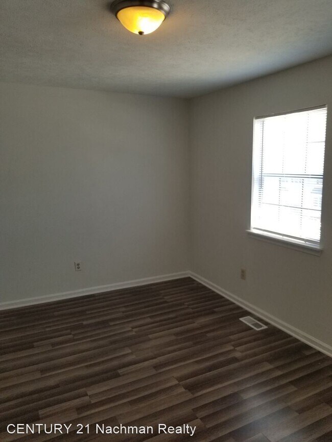 Building Photo - 1657 Skiffes Creek Cir