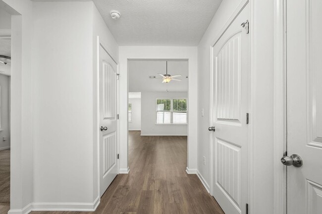 Building Photo - Curbo Ct 107