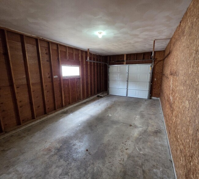 Building Photo - 1140-1142 W Weiland Ln