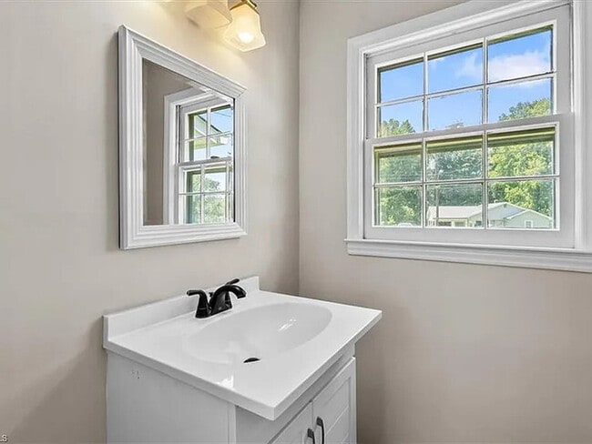 Building Photo - Earn Wealth While Leasing - Like a Homeowner - Lease to Own