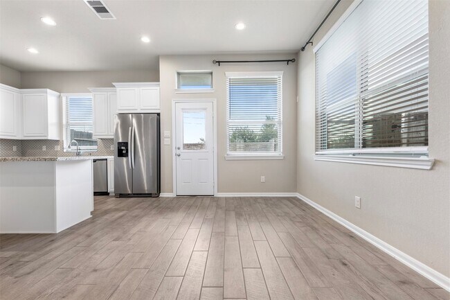 Building Photo - 5203 Pr Ter Ln