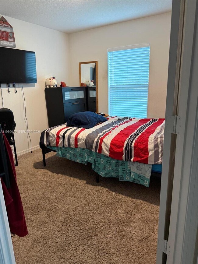 Building Photo - 3902 SW Brunswick St