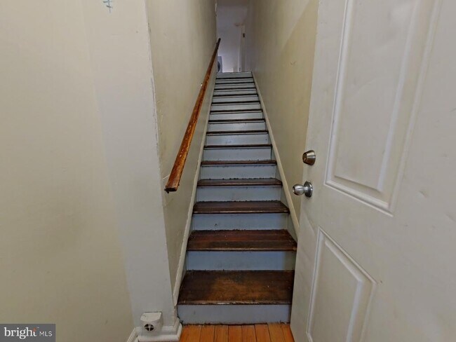 Building Photo - 1422 Willington St