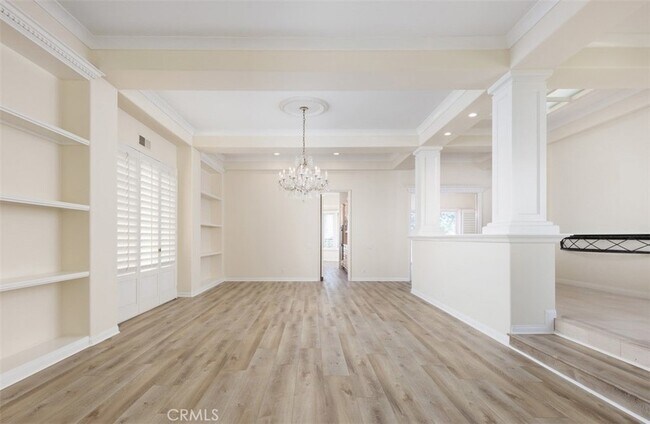 Building Photo - 23 Marbella