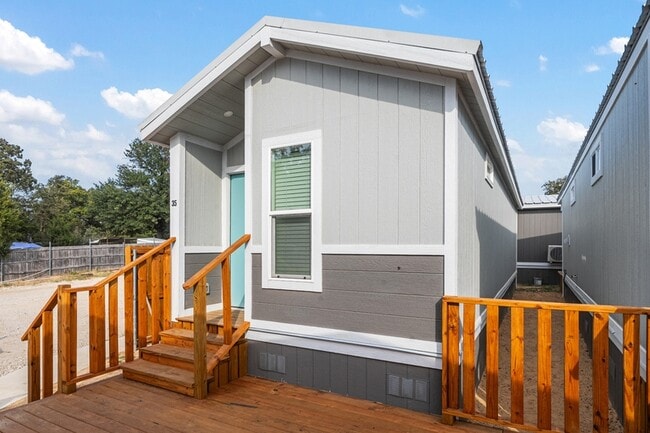 Building Photo - 720 Pritchett Ln