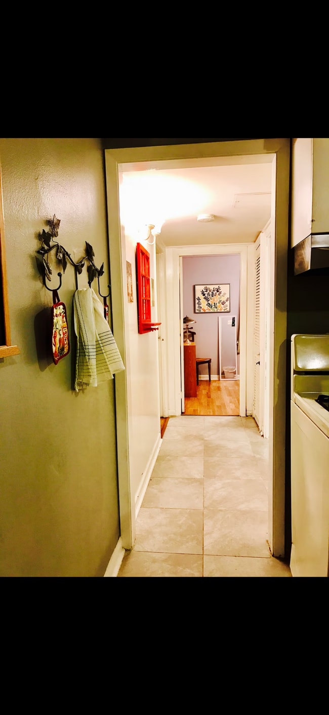 Primary Photo - 3303 Colorado Ave