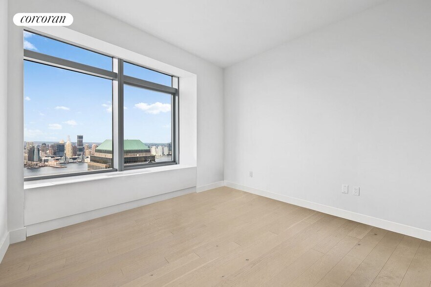 Building Photo - 123 Washington St