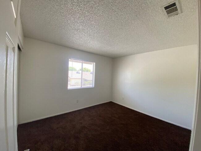Building Photo - Adorable 2 BD 2 BA in the Southwest