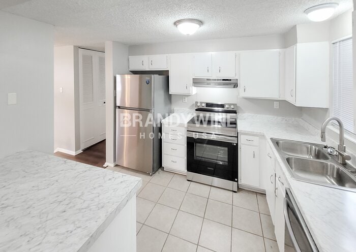 Building Photo - 4199 Brookhill Ln