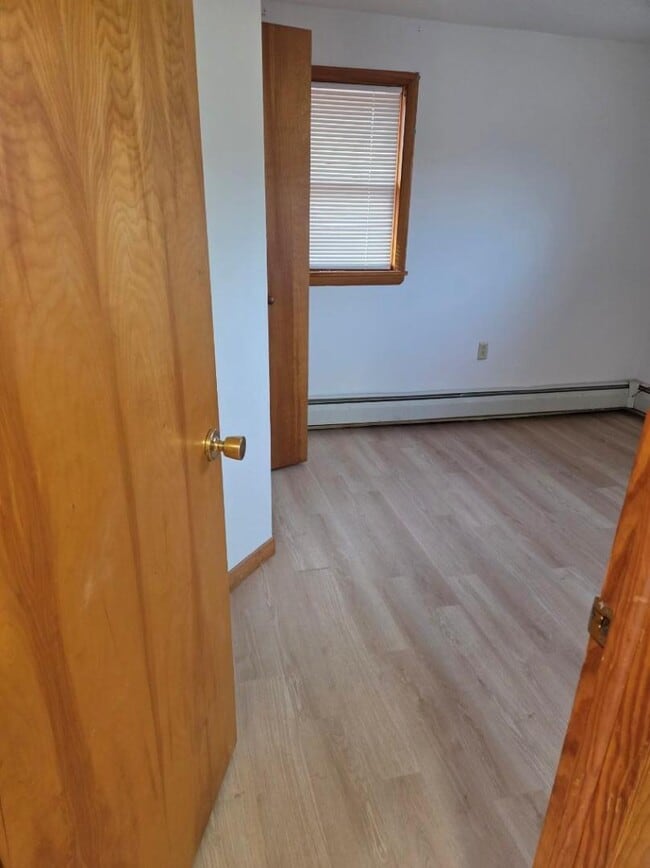 Building Photo - 155 School Ave