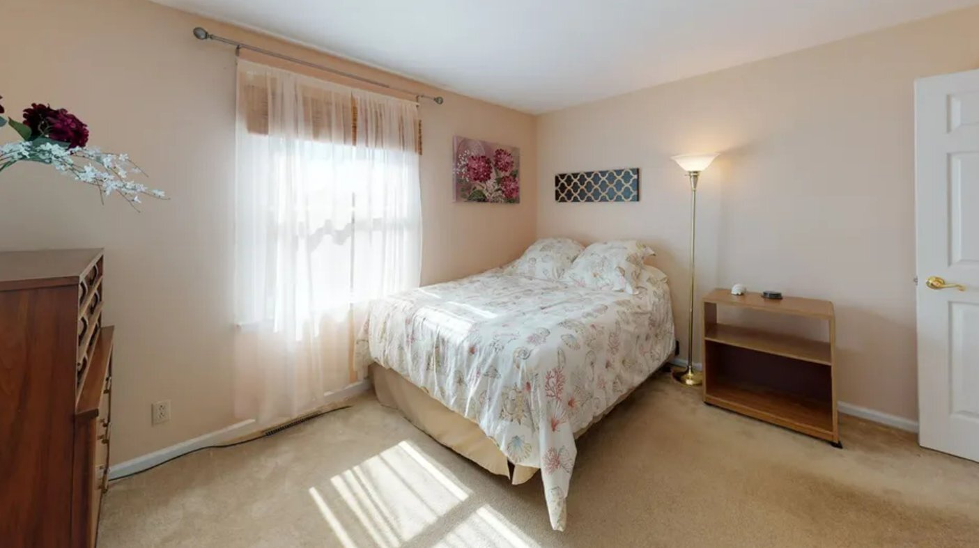 Building Photo - 112 Camelot Dr