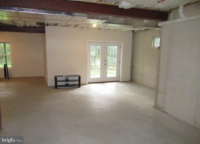 Building Photo - 141 Mill House Dr