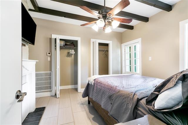 Building Photo - 823 Dauphine St